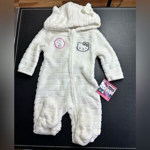 Hello Kitty Baby Fuzzy Hooded Bunting Suit 9 Months | New With Tags